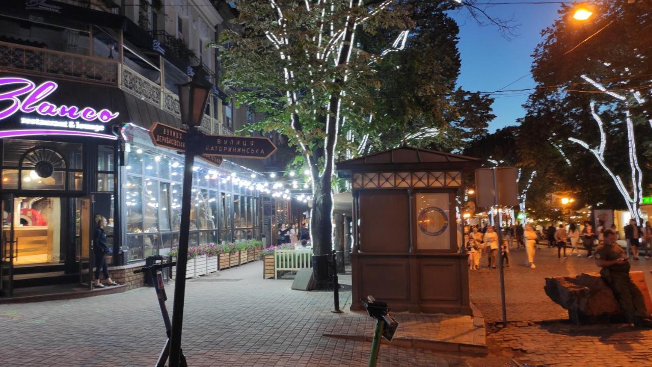 Квартира На Дерибасовcкой Odessa Extérieur photo